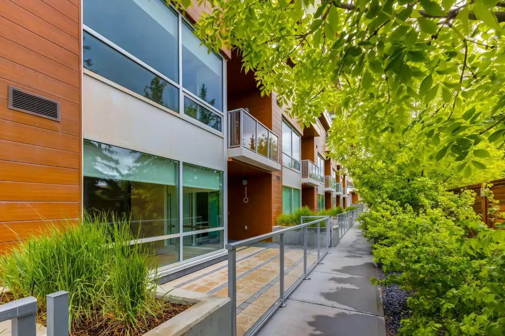 8505 Broadcast Avenue SW Calgary AB T3H 6B6