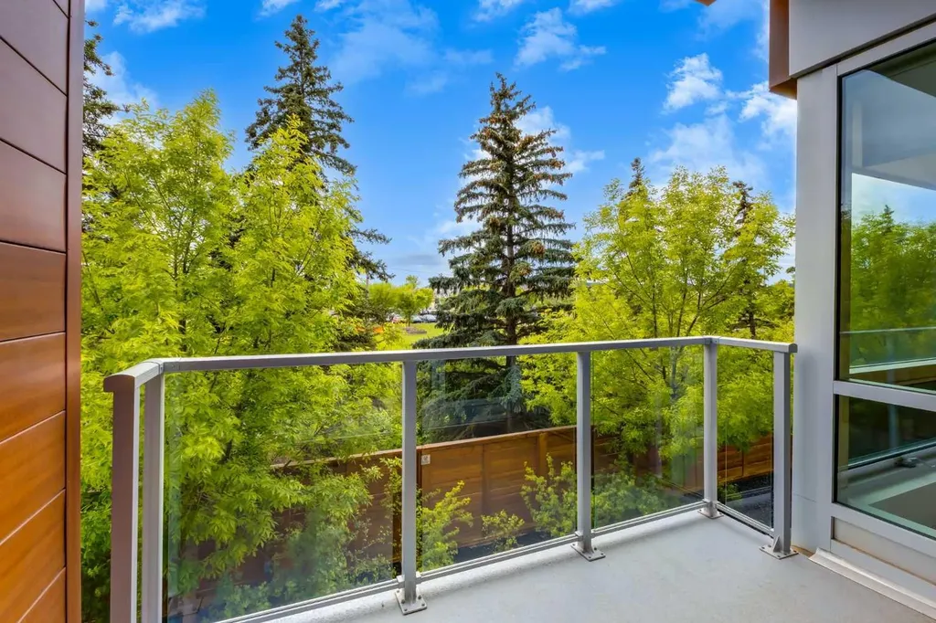 8505 Broadcast Avenue SW Calgary AB T3H 6B6
