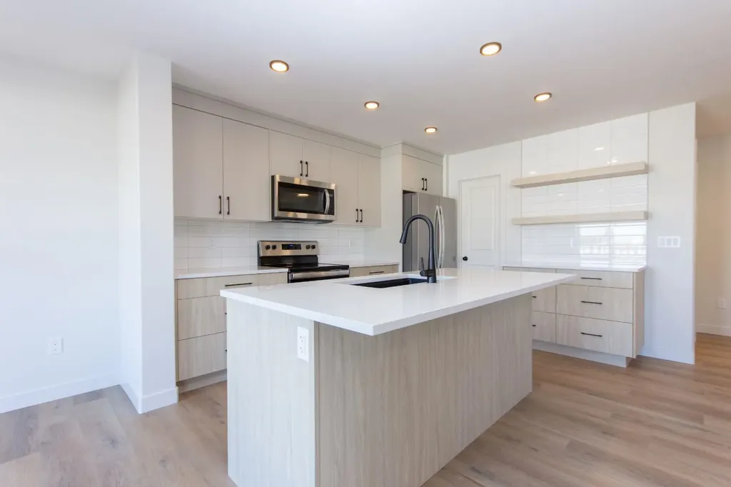 60 Trinity Street Lacombe AB T4L 0L1