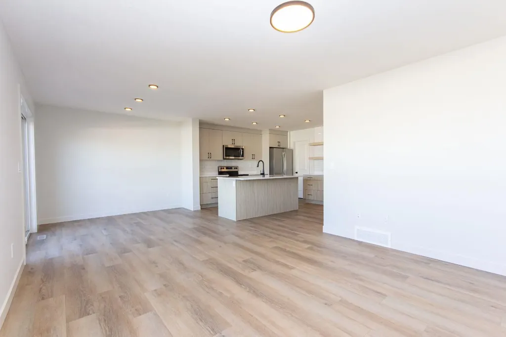 60 Trinity Street Lacombe AB T4L 0L1