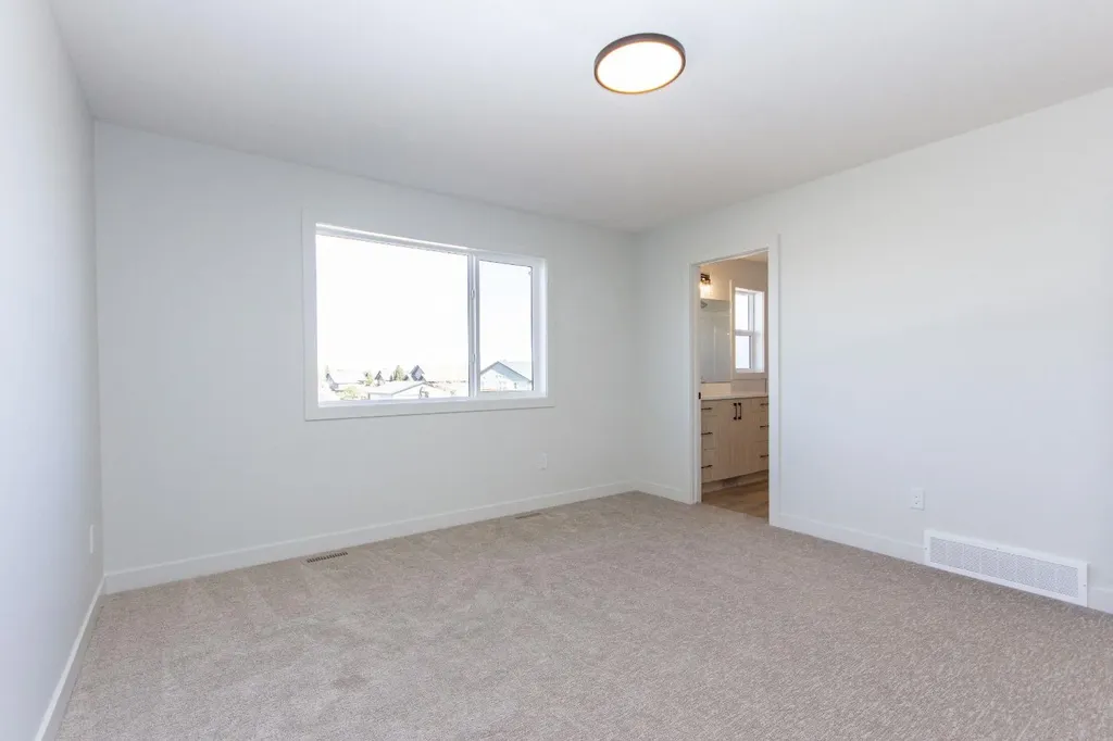 60 Trinity Street Lacombe AB T4L 0L1