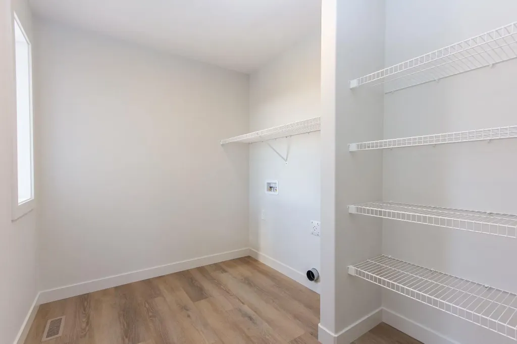 60 Trinity Street Lacombe AB T4L 0L1