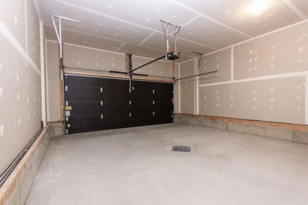 60 Trinity Street Lacombe AB T4L 0L1