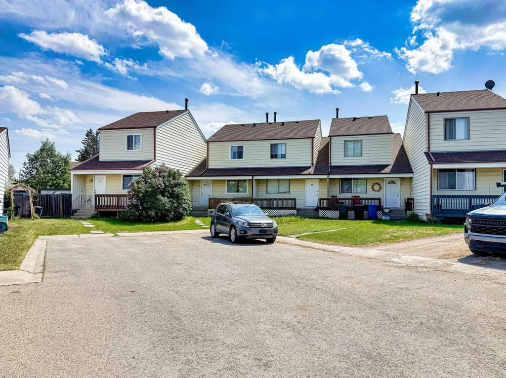 18 Princess Petra Avenue Didsbury AB T0M 0W0