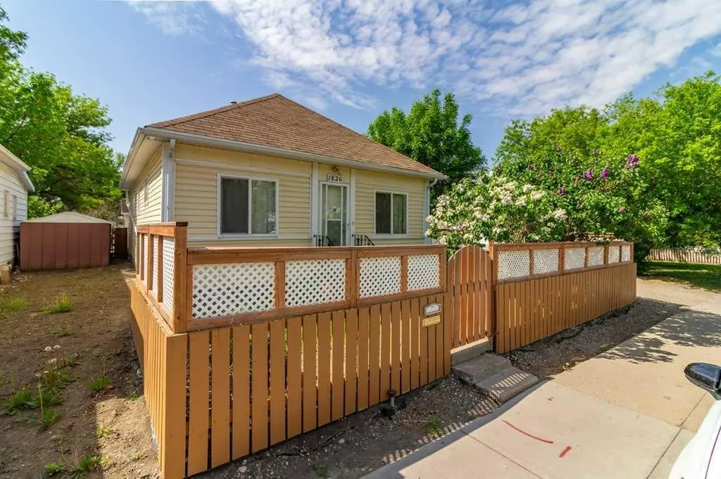 1826 5 Avenue N Lethbridge AB T1H 0N3