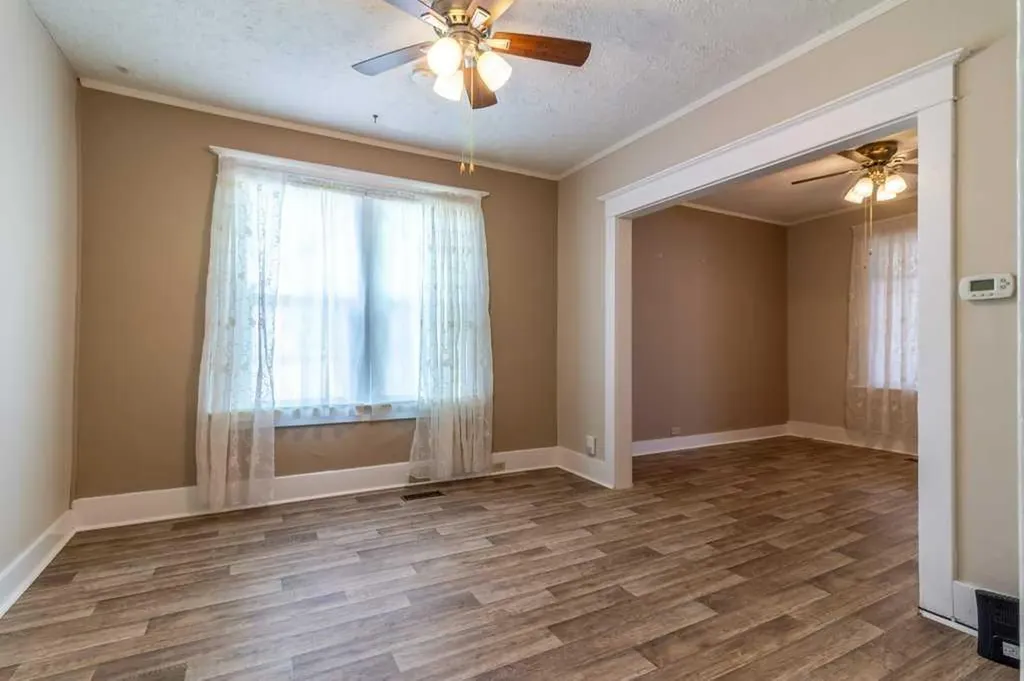 1826 5 Avenue N Lethbridge AB T1H 0N3