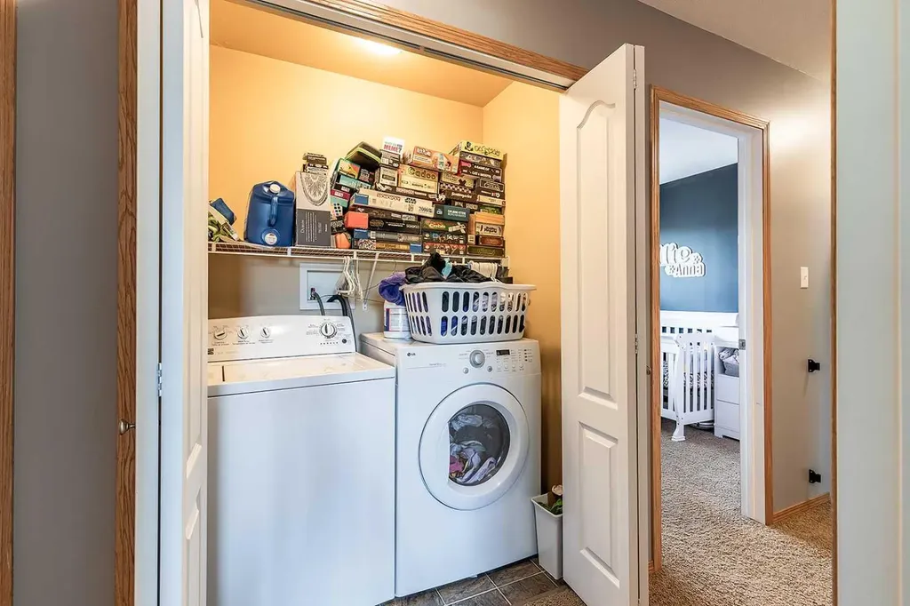 115 3 Street NE Redcliff AB T0J 2P0