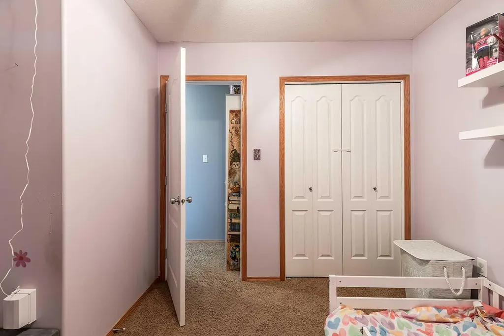 115 3 Street NE Redcliff AB T0J 2P0