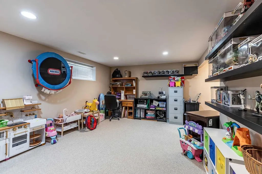 115 3 Street NE Redcliff AB T0J 2P0