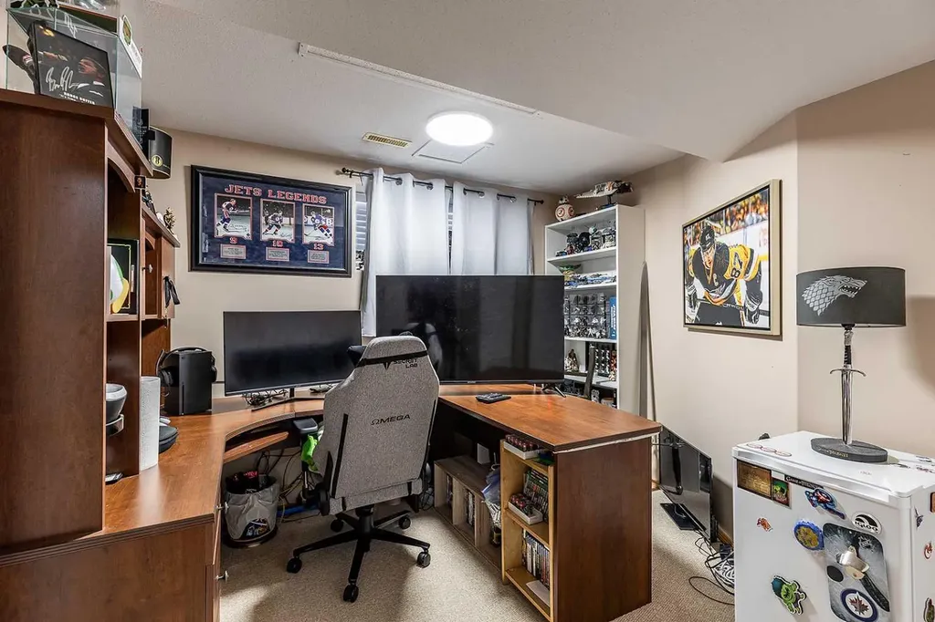 115 3 Street NE Redcliff AB T0J 2P0