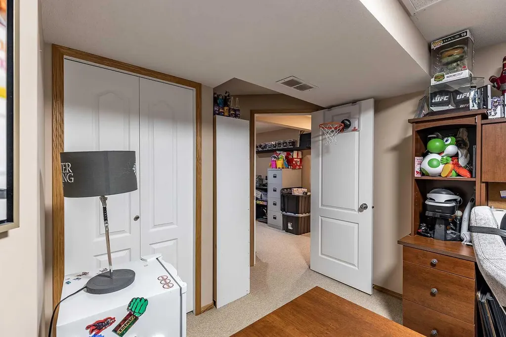 115 3 Street NE Redcliff AB T0J 2P0