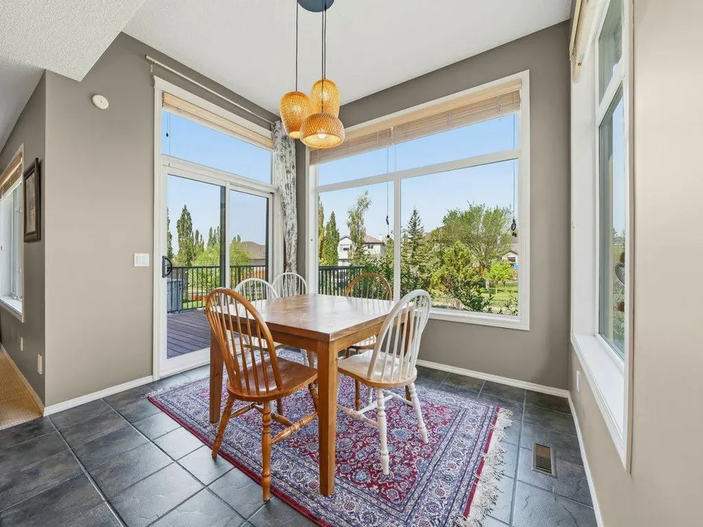 23 Tuscany Ravine View NW Calgary AB T3L 2T1