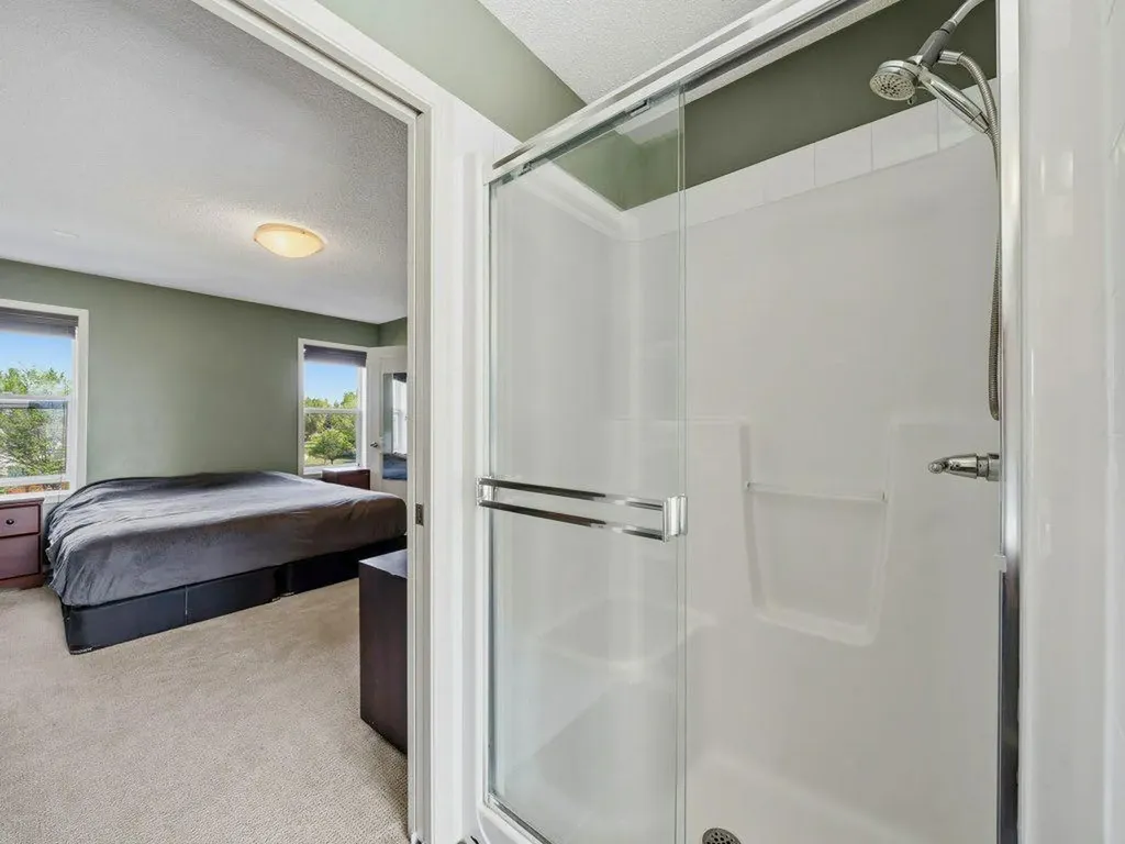 23 Tuscany Ravine View NW Calgary AB T3L 2T1