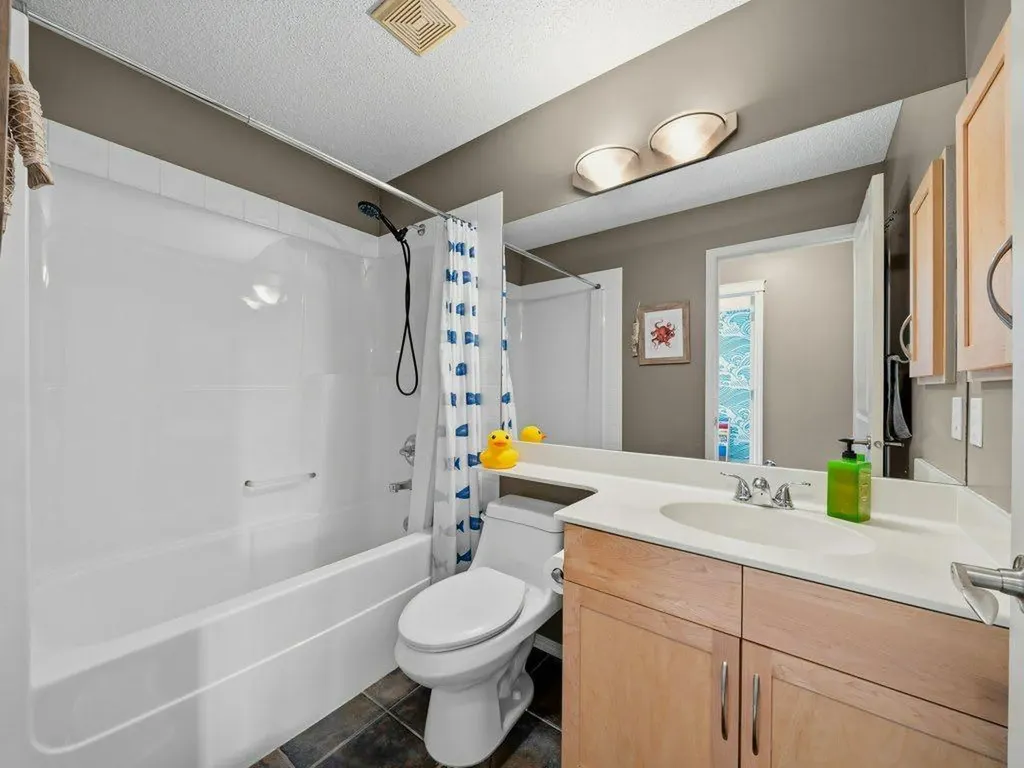 23 Tuscany Ravine View NW Calgary AB T3L 2T1