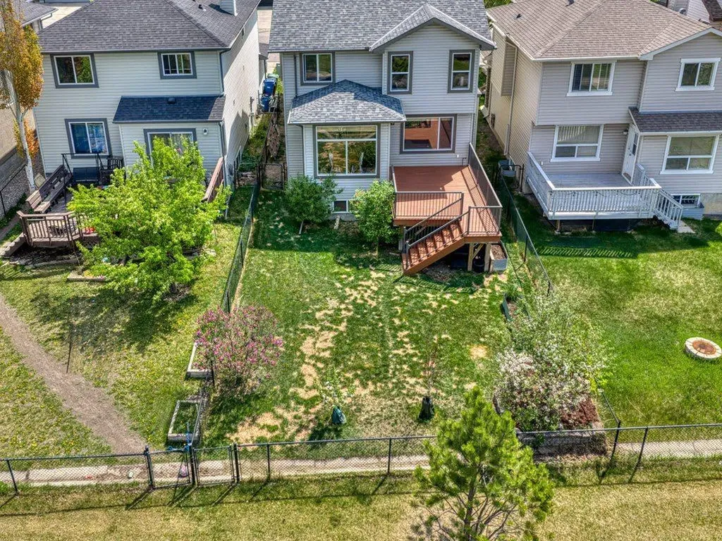 23 Tuscany Ravine View NW Calgary AB T3L 2T1