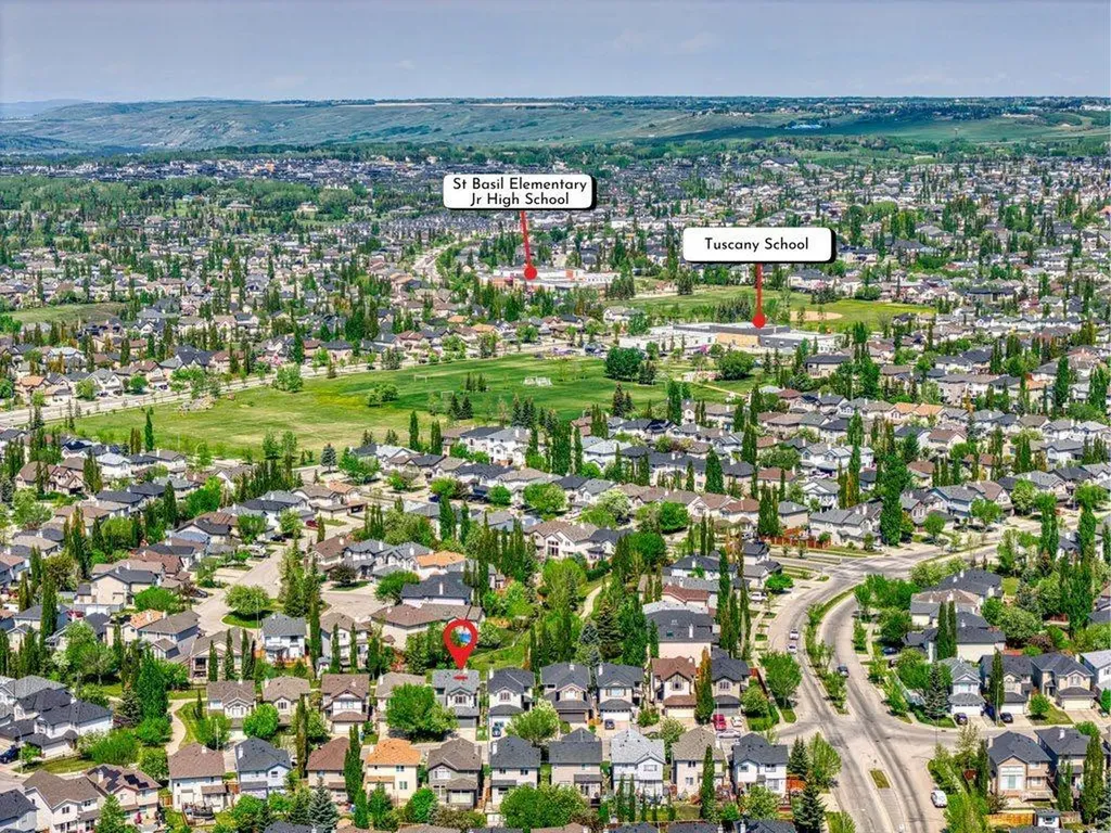 23 Tuscany Ravine View NW Calgary AB T3L 2T1
