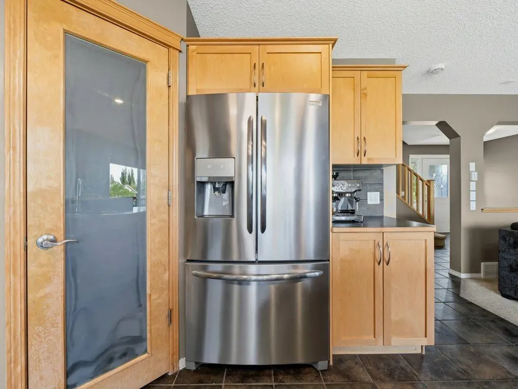23 Tuscany Ravine View NW Calgary AB T3L 2T1