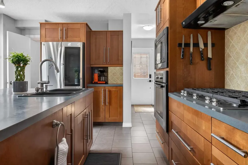 348 Midlake Boulevard SE Calgary AB T2X 1M9