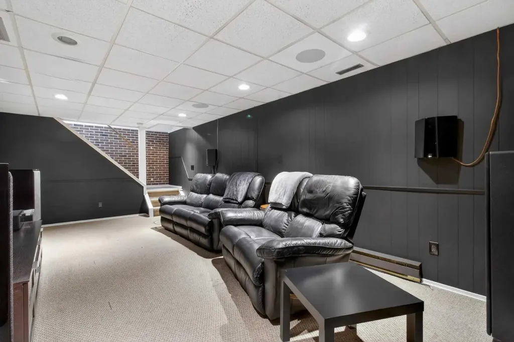 348 Midlake Boulevard SE Calgary AB T2X 1M9