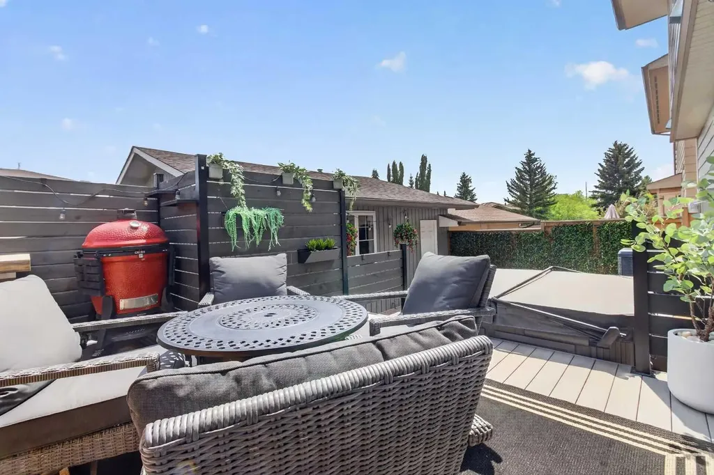 348 Midlake Boulevard SE Calgary AB T2X 1M9
