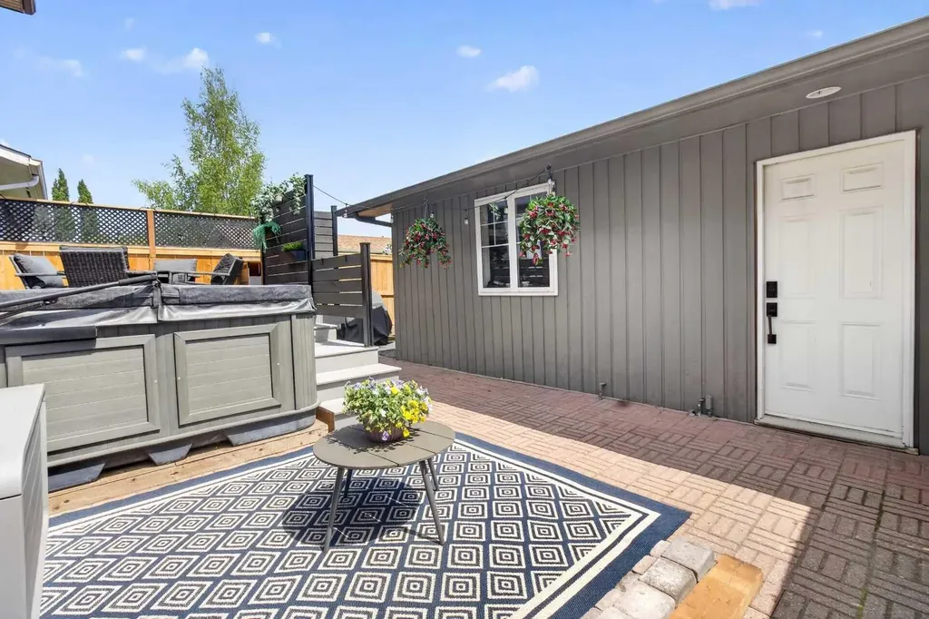 348 Midlake Boulevard SE Calgary AB T2X 1M9