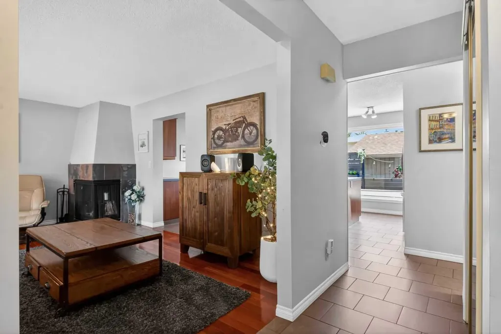 348 Midlake Boulevard SE Calgary AB T2X 1M9