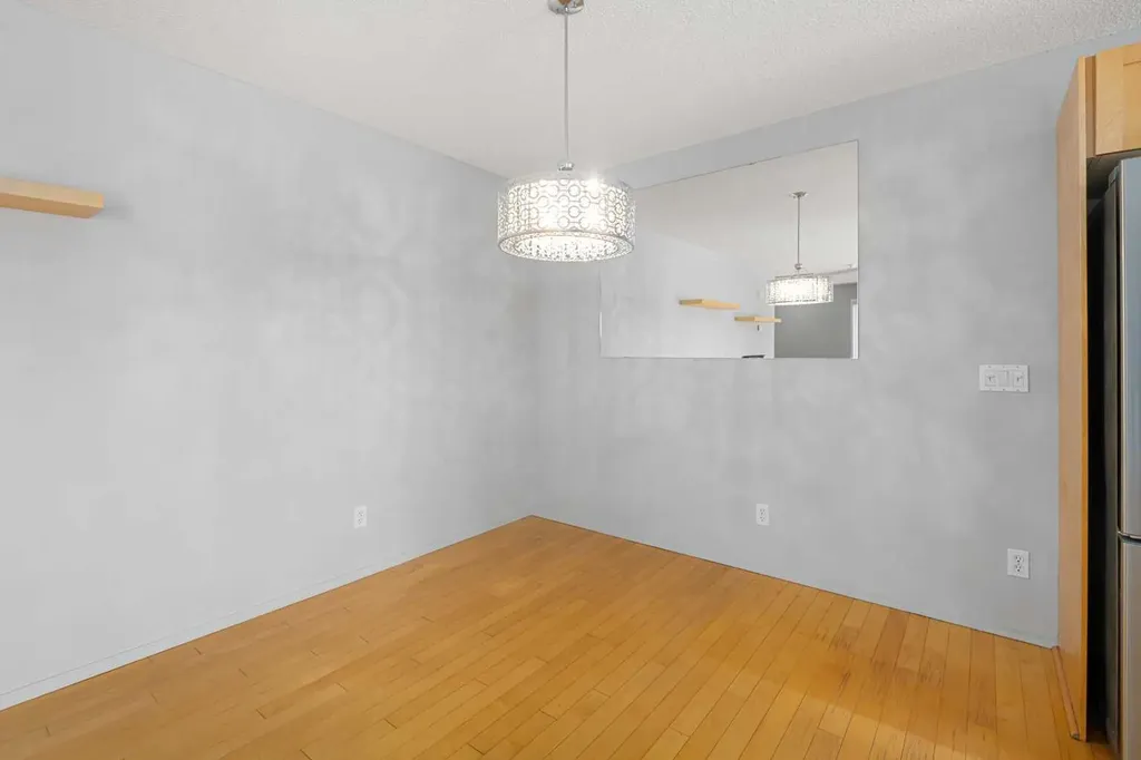 7171 Coach Hill Road Calgary AB T3H 3R7