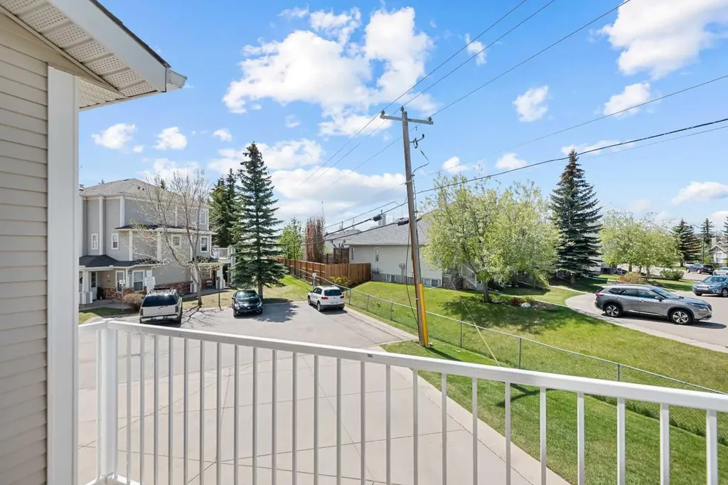 7171 Coach Hill Road Calgary AB T3H 3R7