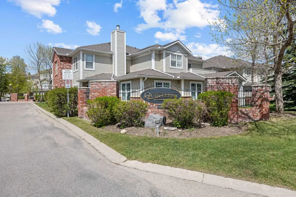 7171 Coach Hill Road Calgary AB T3H 3R7