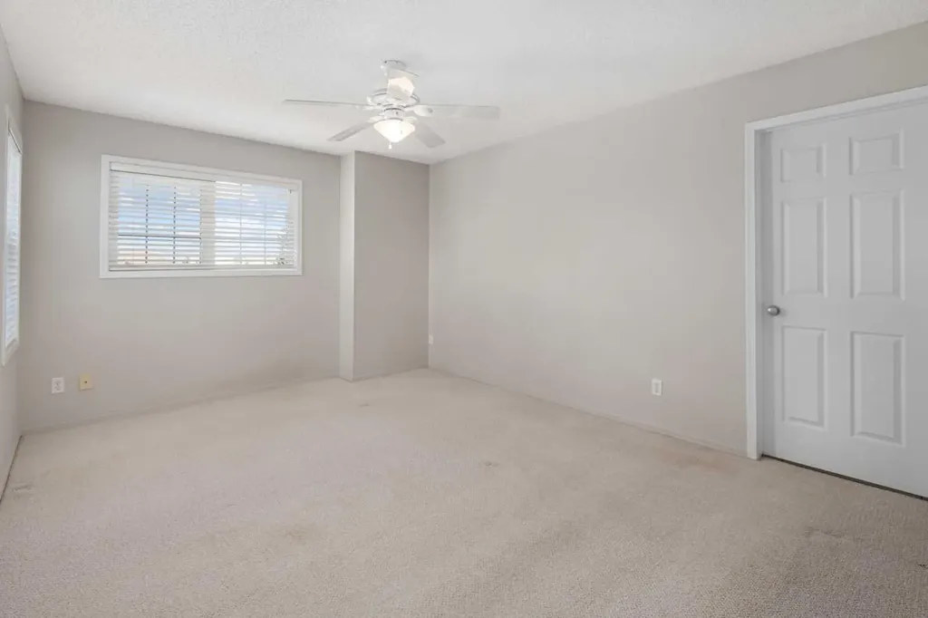 7171 Coach Hill Road Calgary AB T3H 3R7