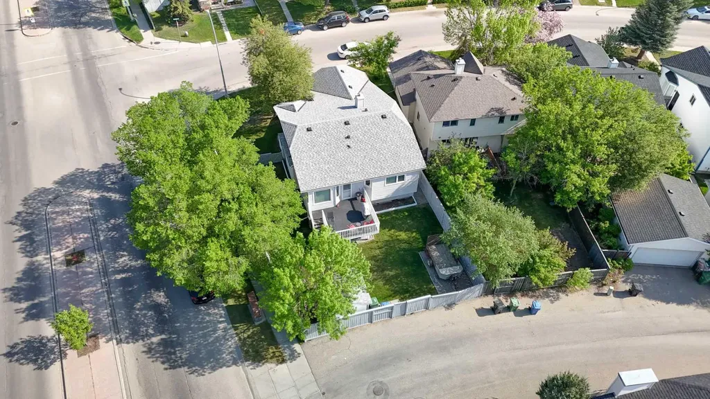 272 Covington Road NE Calgary AB T3K4G2