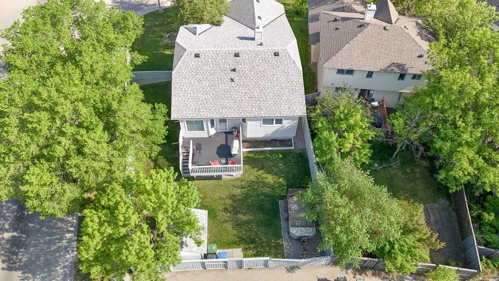 272 Covington Road NE Calgary AB T3K4G2