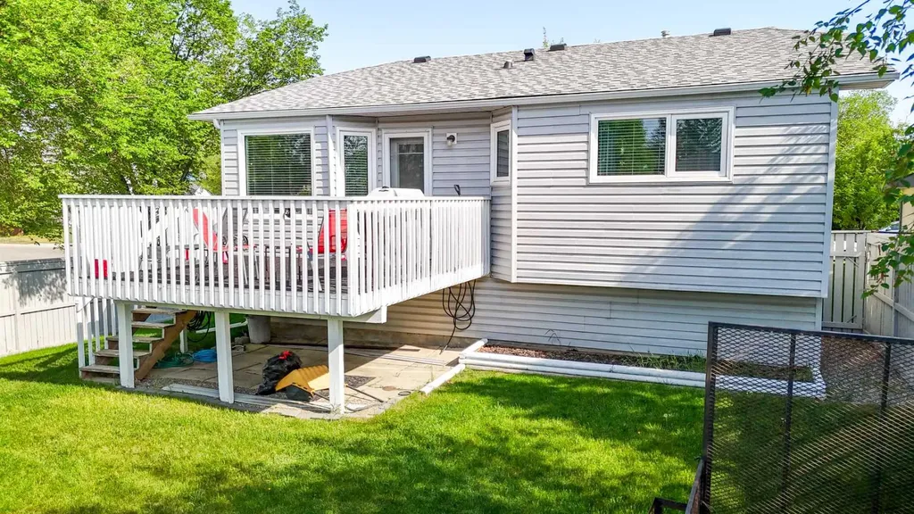 272 Covington Road NE Calgary AB T3K4G2