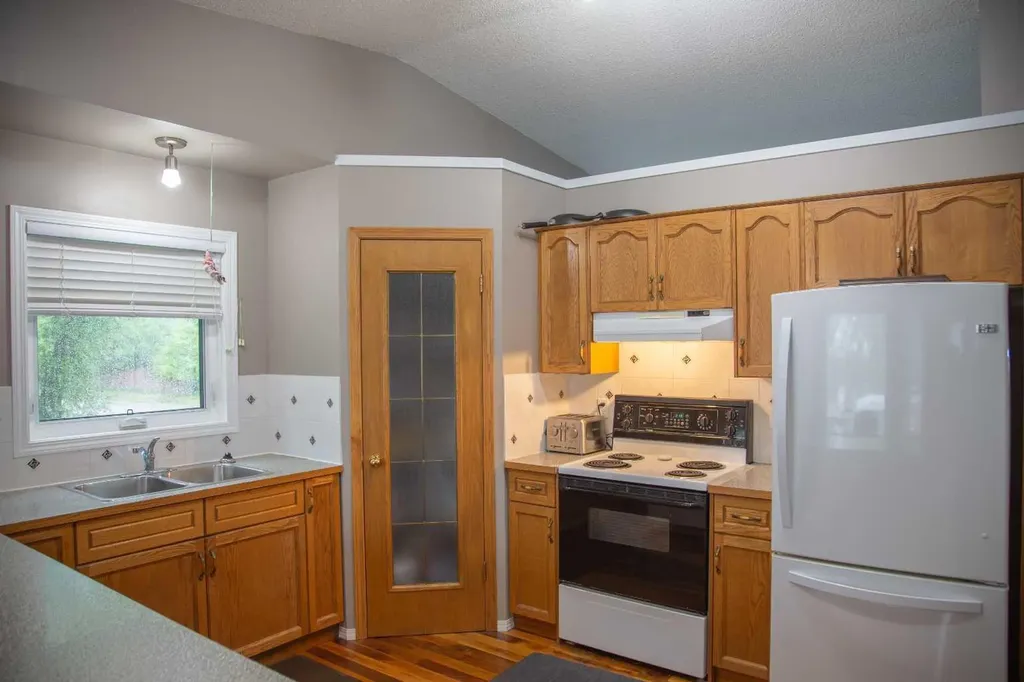 272 Covington Road NE Calgary AB T3K4G2
