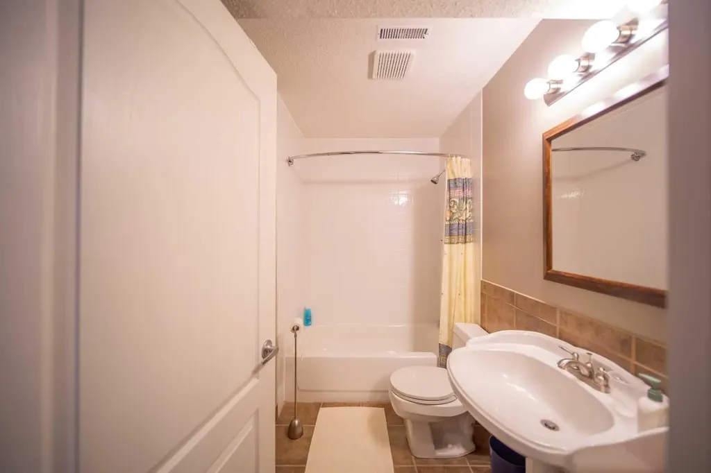 272 Covington Road NE Calgary AB T3K4G2