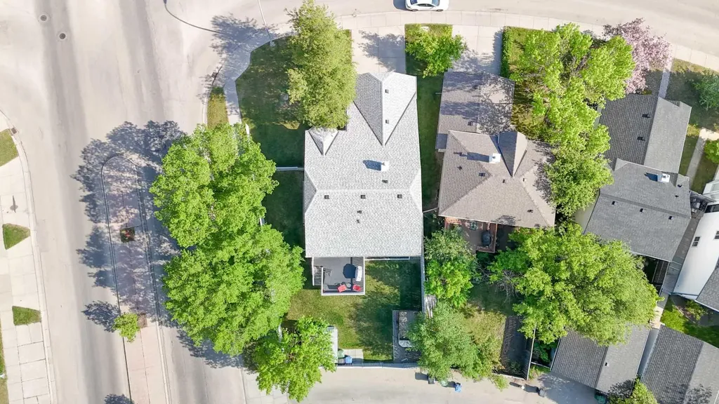 272 Covington Road NE Calgary AB T3K4G2