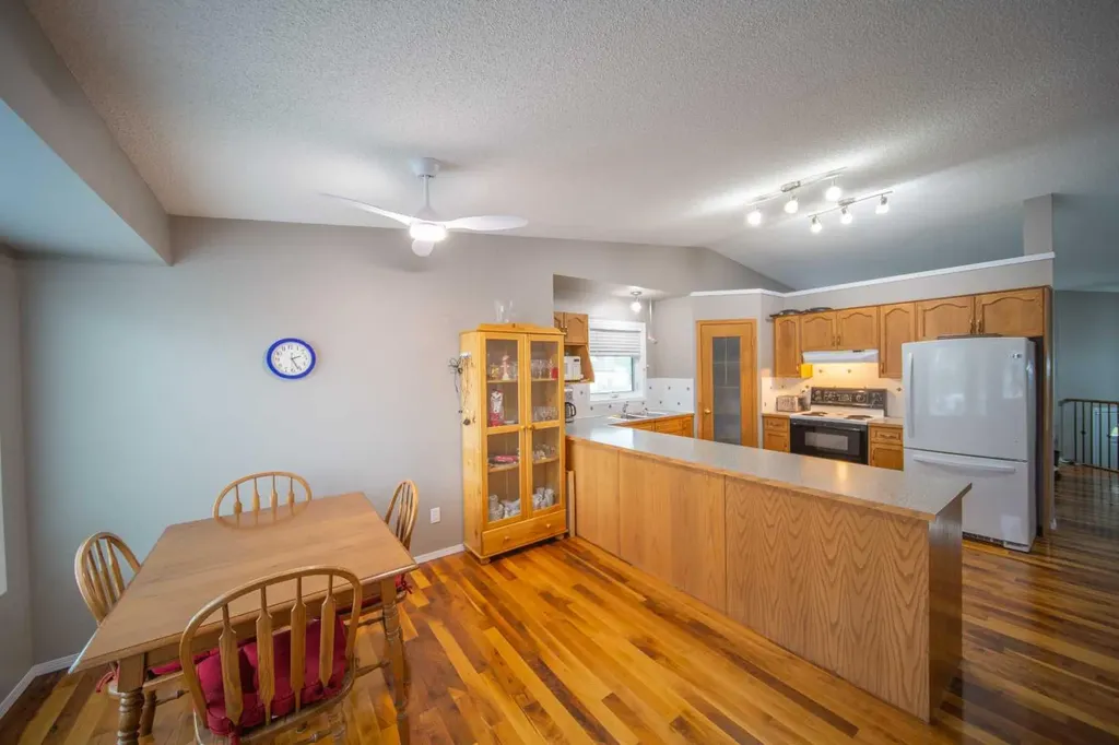 272 Covington Road NE Calgary AB T3K4G2