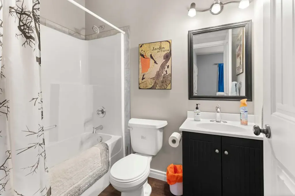 525B 4 Avenue SE Medicine Hat AB T1A 2N7