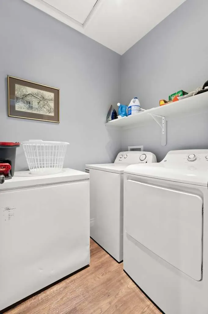 525B 4 Avenue SE Medicine Hat AB T1A 2N7