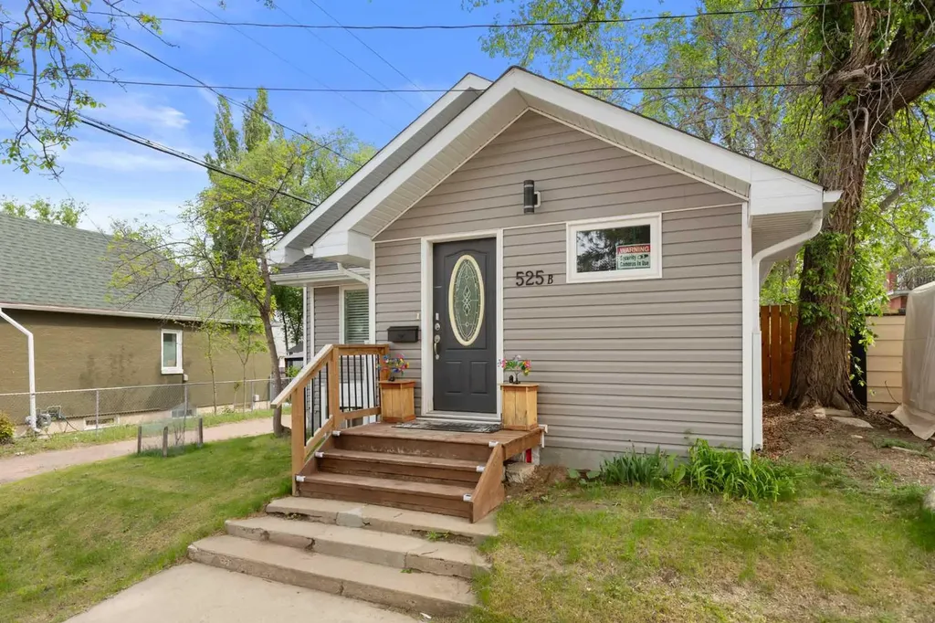 525B 4 Avenue SE Medicine Hat AB T1A 2N7