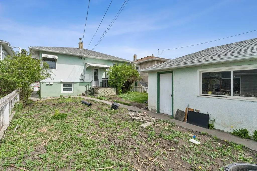 1228 Bantry Street NE Calgary AB T2E 5E7