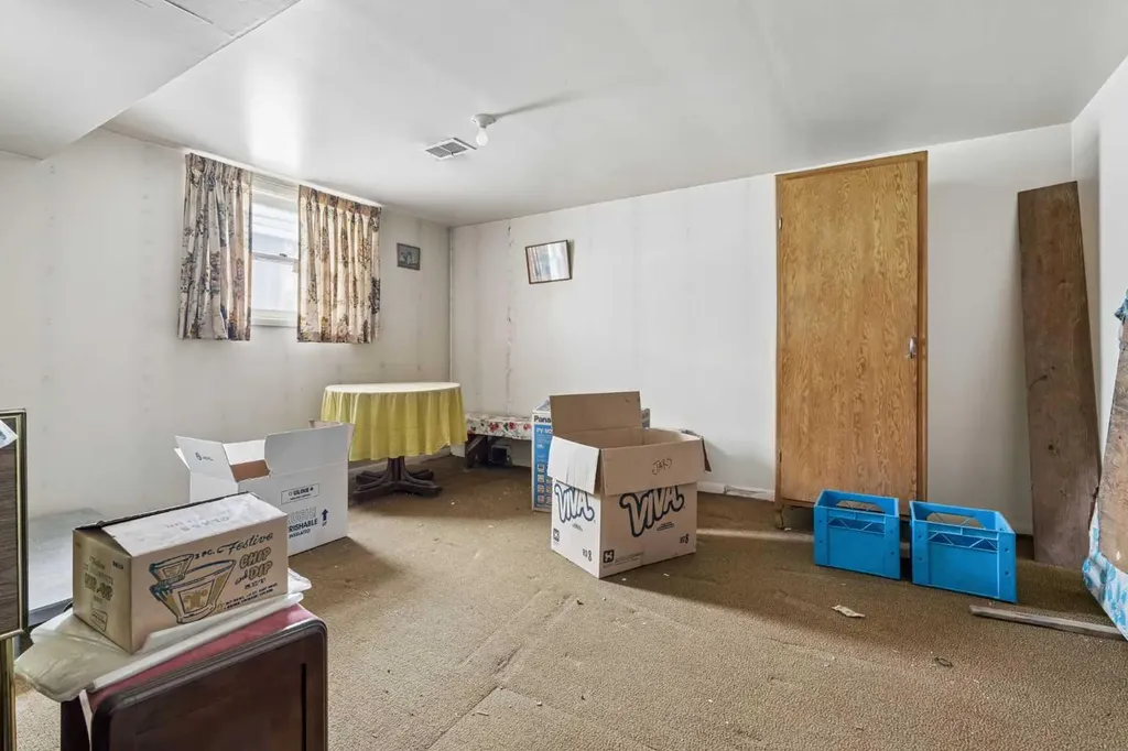 1228 Bantry Street NE Calgary AB T2E 5E7