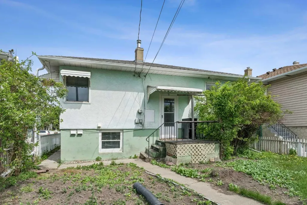 1228 Bantry Street NE Calgary AB T2E 5E7