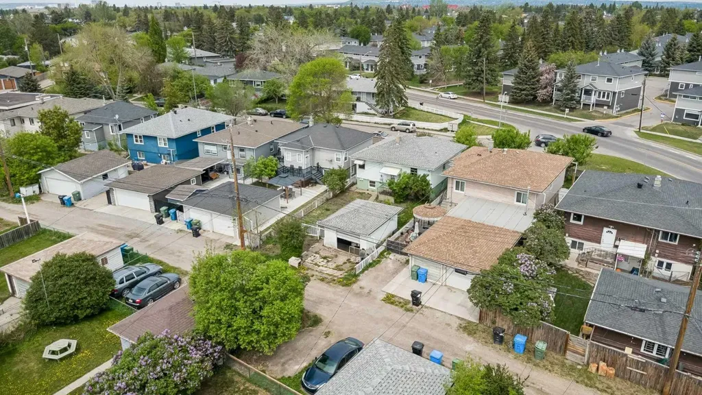 1228 Bantry Street NE Calgary AB T2E 5E7