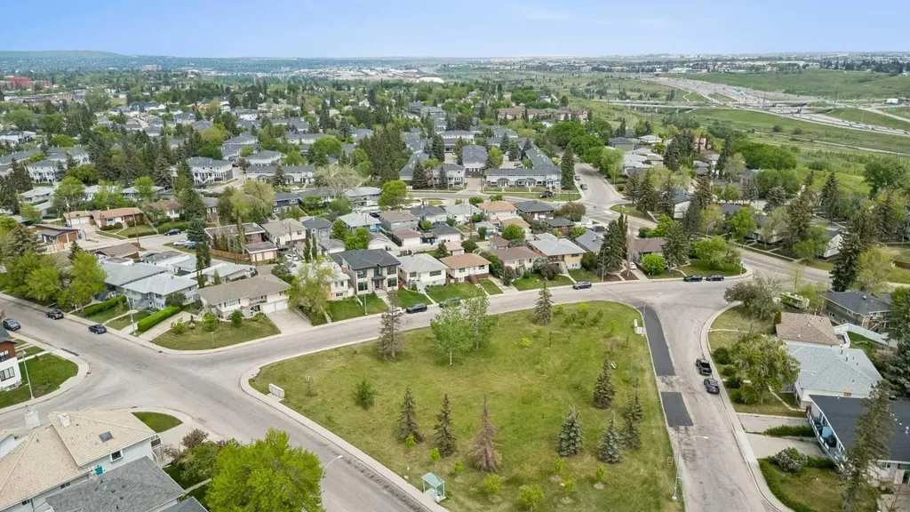 1228 Bantry Street NE Calgary AB T2E 5E7