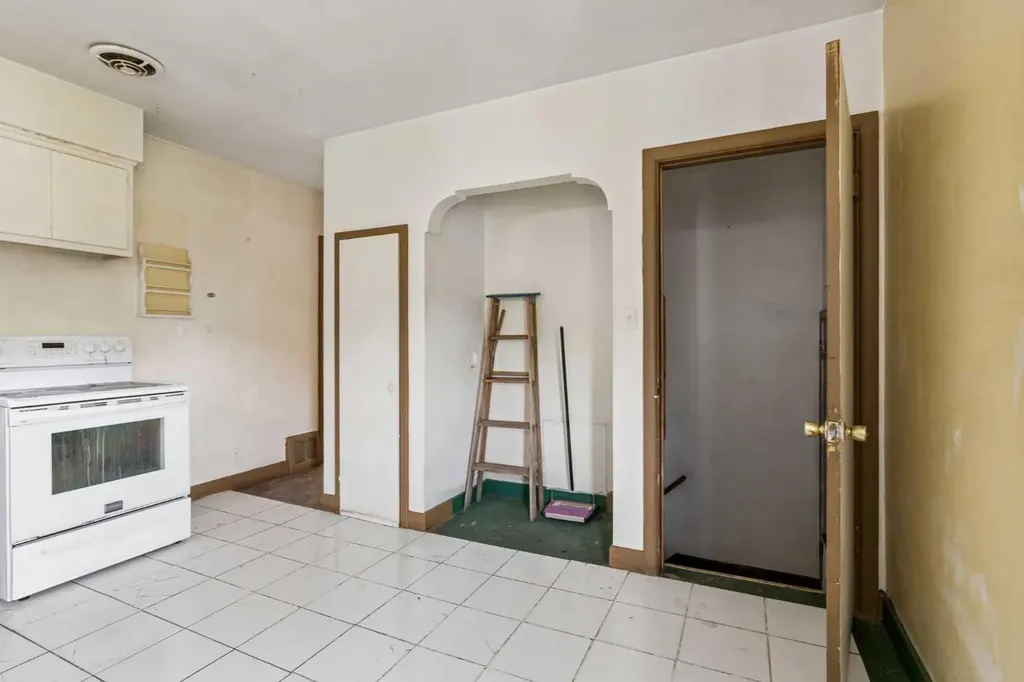 1228 Bantry Street NE Calgary AB T2E 5E7