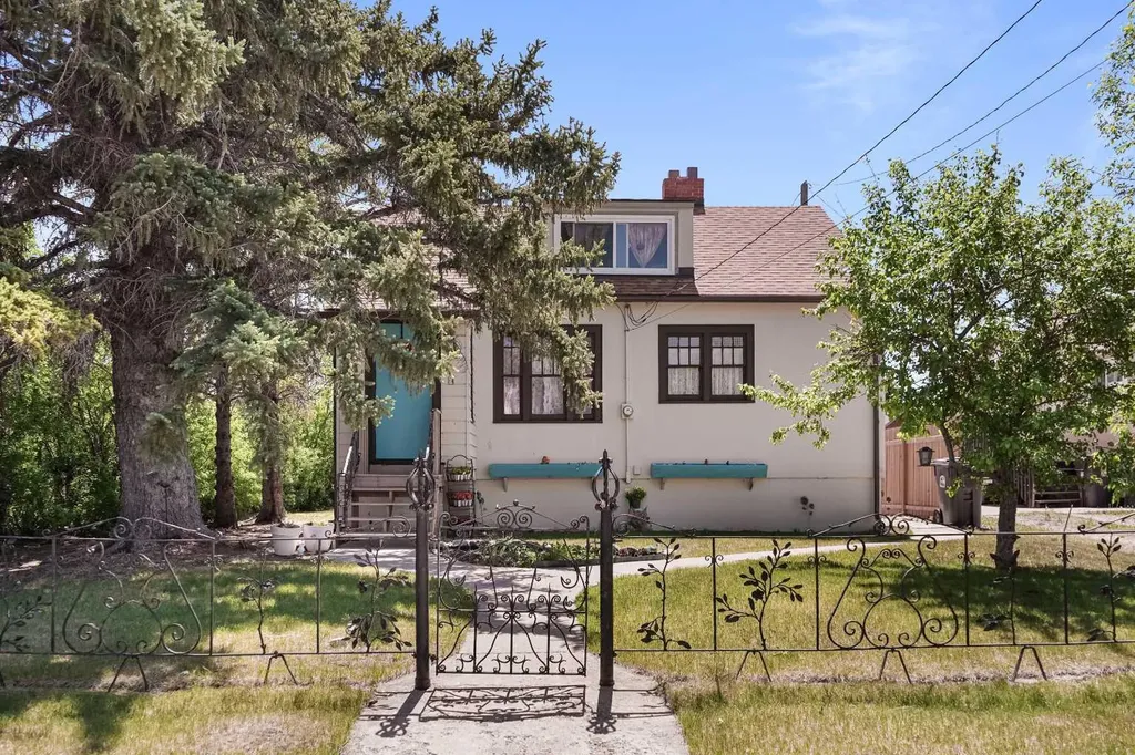 54 Church Avenue Raymond AB T0K 2S0