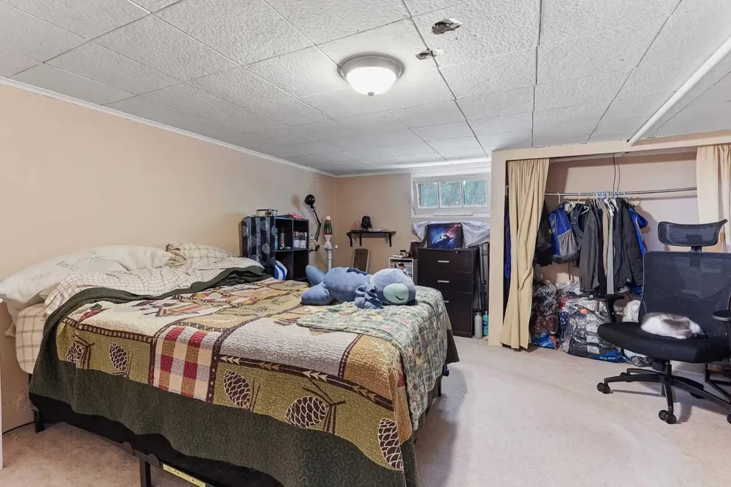 54 Church Avenue Raymond AB T0K 2S0
