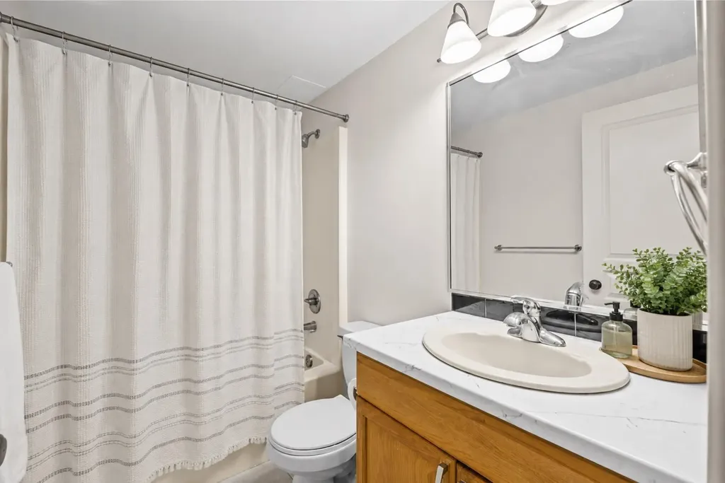 6400 Coach Hill Road SW Calgary AB T3H 1B8