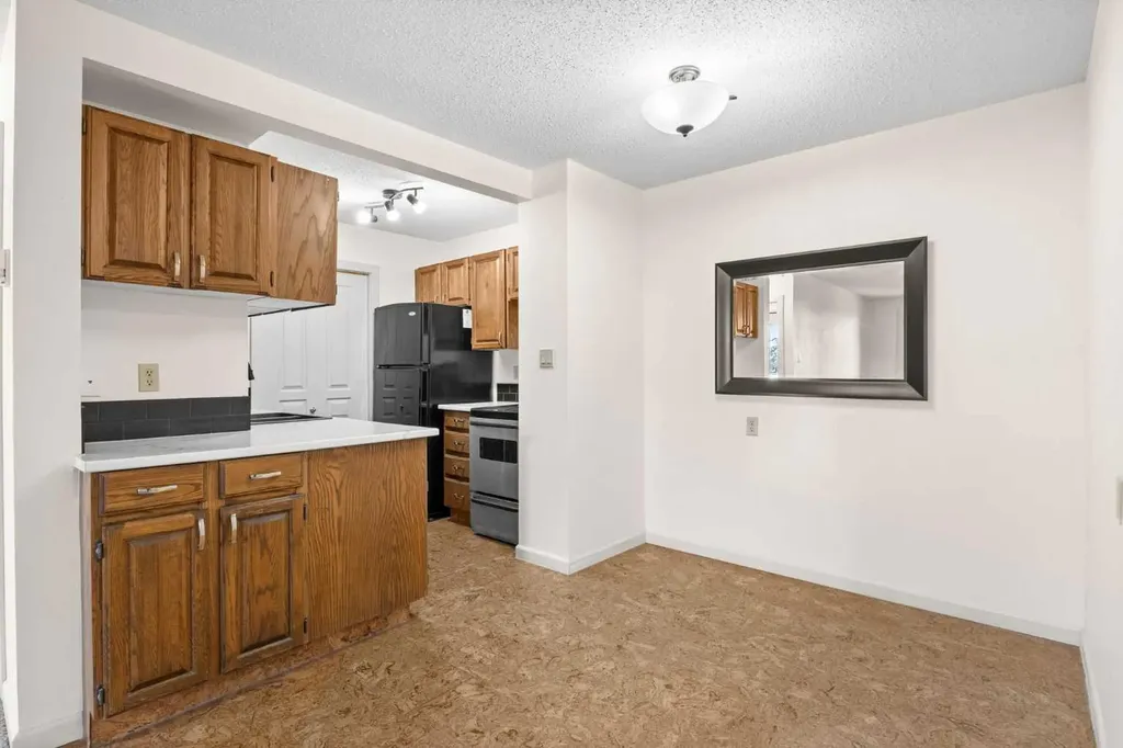 6400 Coach Hill Road SW Calgary AB T3H 1B8